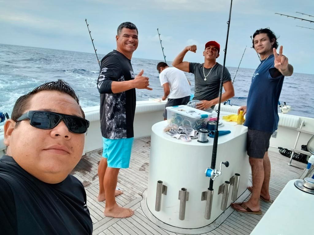 Hatteras 60 - Overnight Fishing Charter