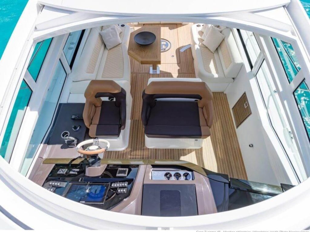 Yate de lujo en Puerto Vallarta - Benateau 48