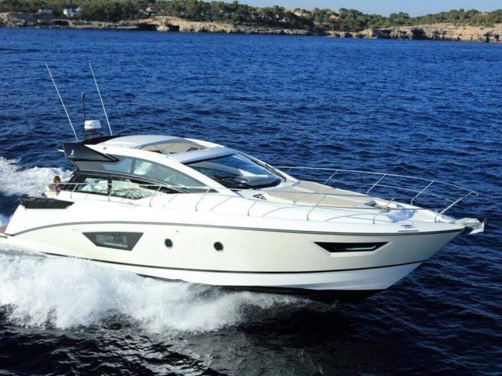 Yate de lujo en Puerto Vallarta - Benateau 48