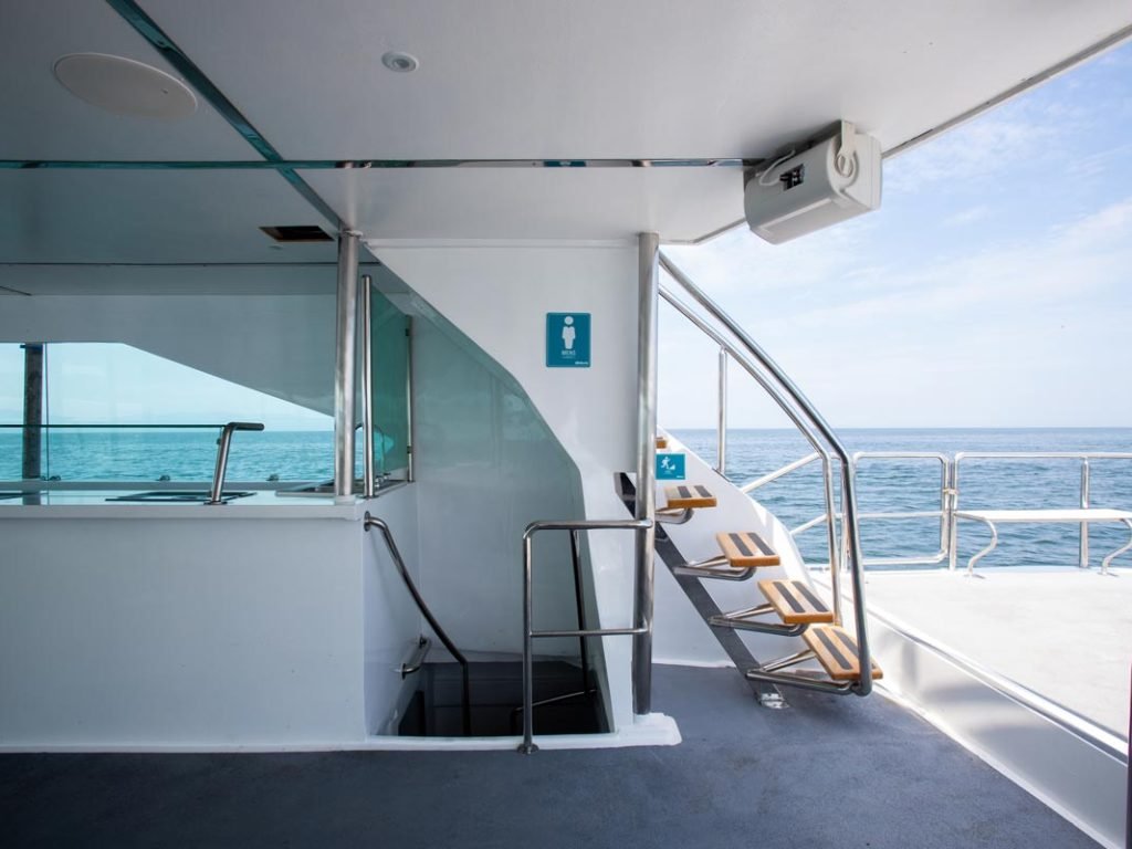 Puerto-Vallarta-Catamaran-72-FT-Charter-(10)