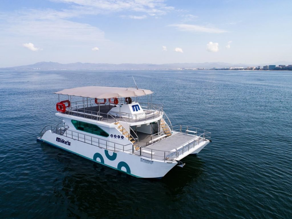 Puerto-Vallarta-Catamaran-72-FT-Charter-(5)