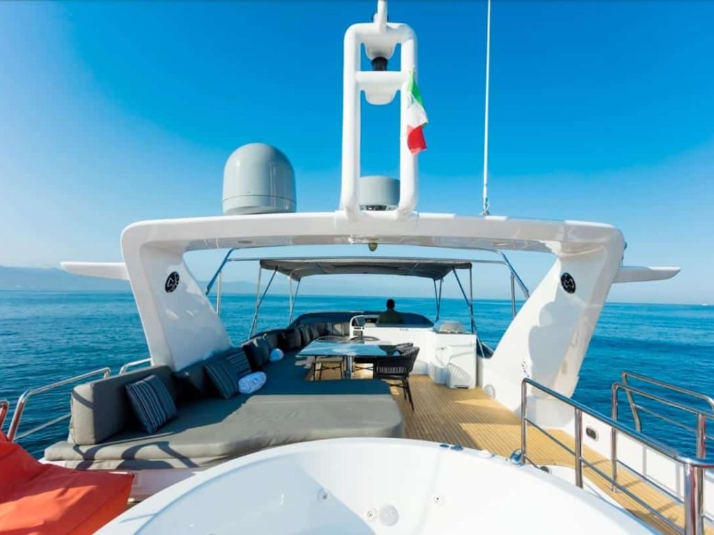 Puerto-Vallarta-Overnight-Yacht-Charter-(10)