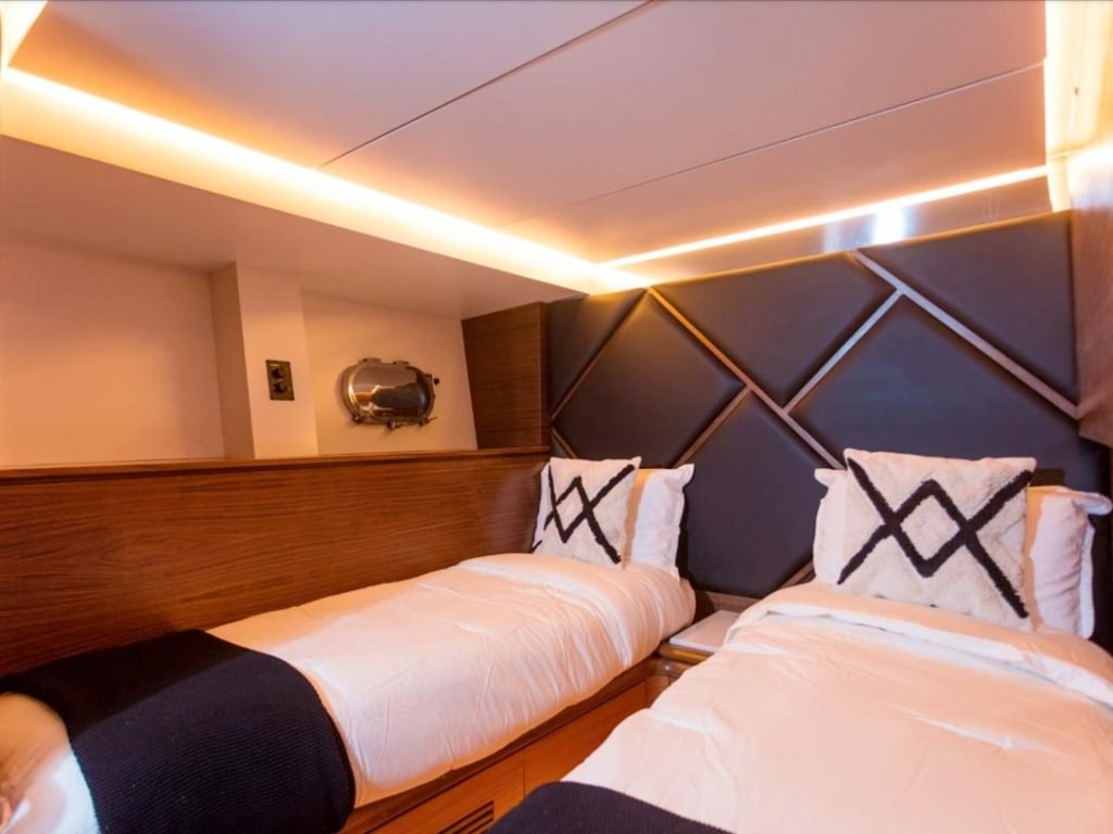 Puerto-Vallarta-Overnight-Yacht-Charter-(3)