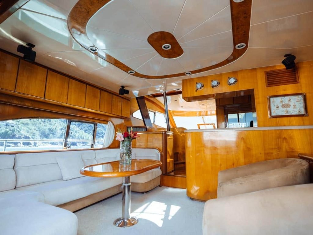 Puerto-Vallarta-Yacht-Charter---Vtech-65-(5)