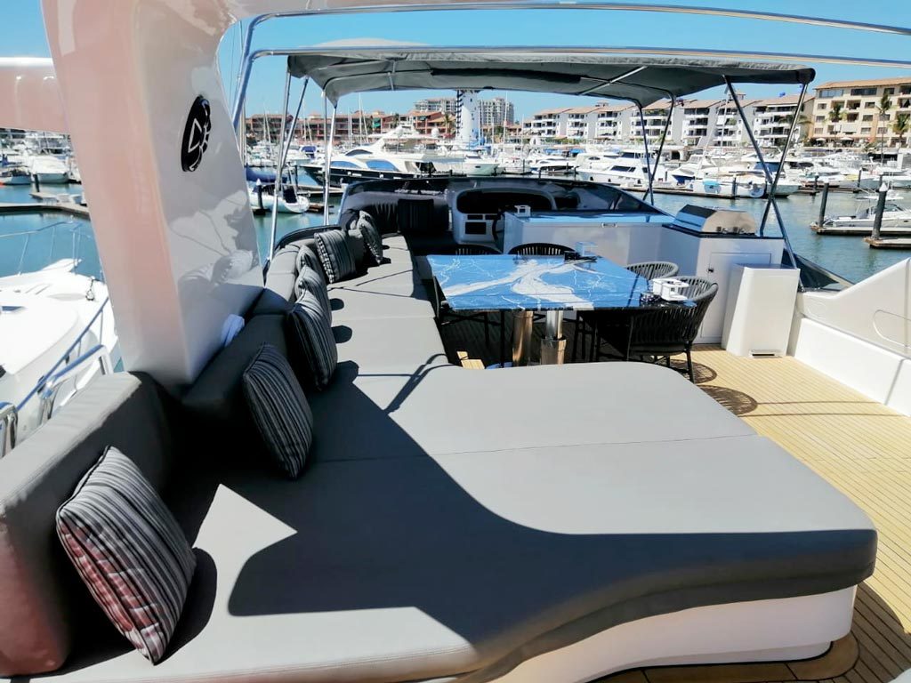 Puerto-Vallarta-ovenight-yacht-charters