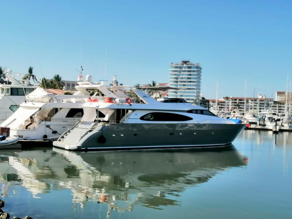Puerto-Vallarta-overnight-yacht-charter