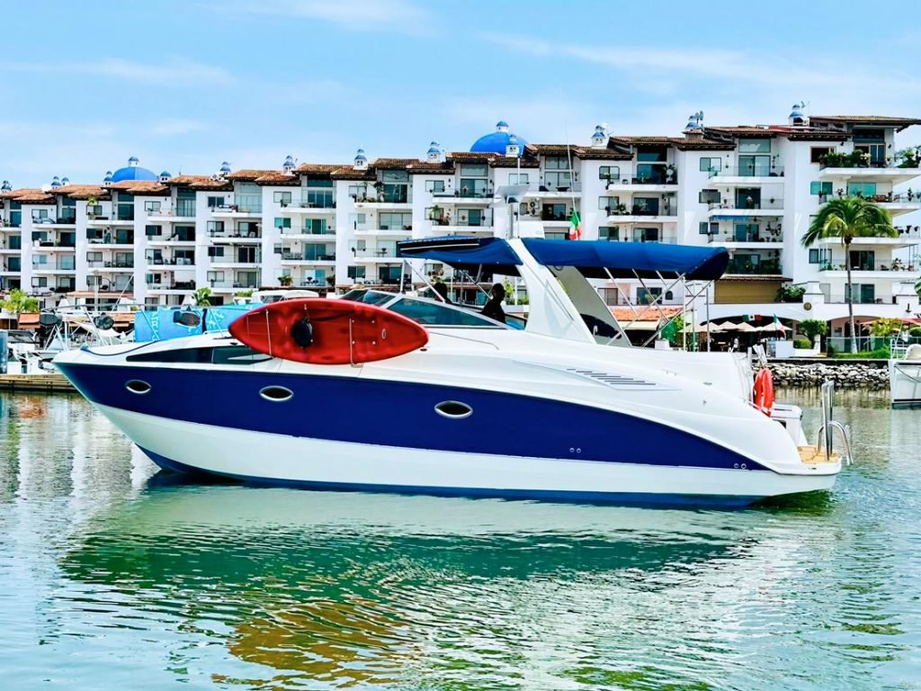 Renta-de-yate-en-vallarta---Bayliner-35-(6)