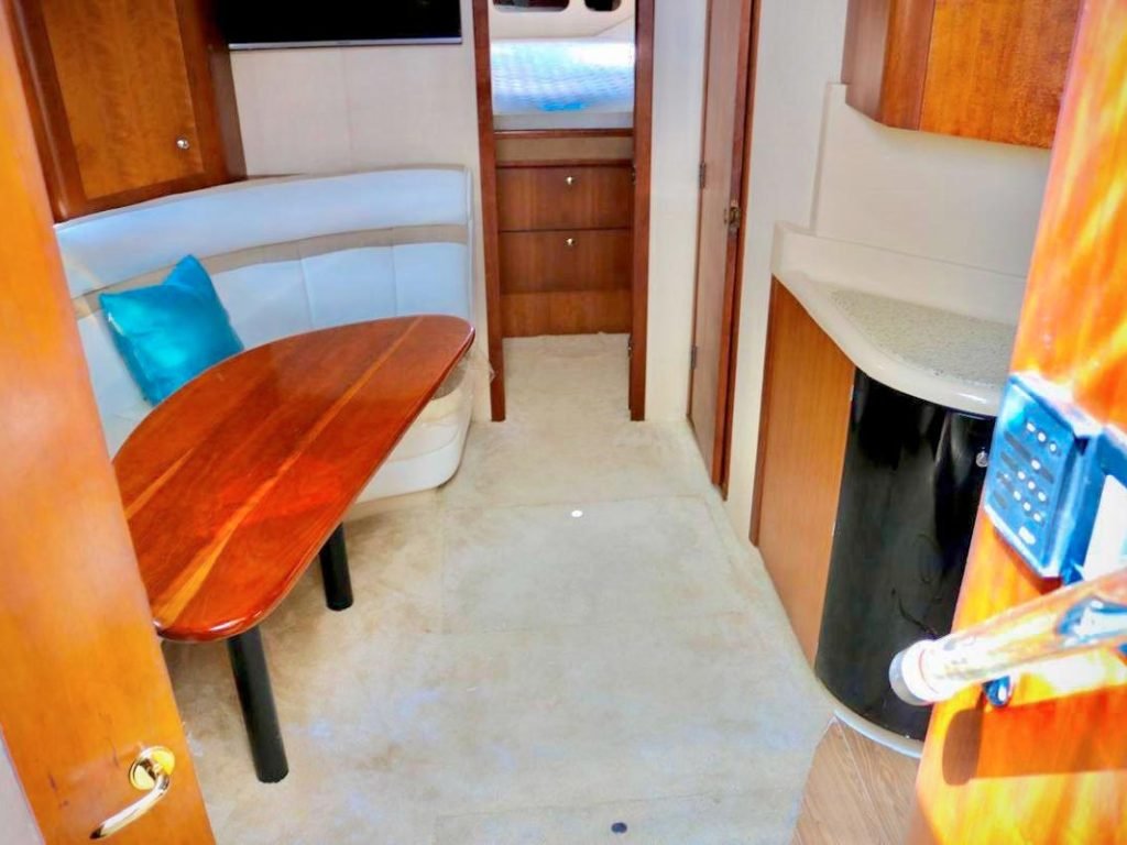 Renta-de-yates-en-puerto-vallarta---Cruiser-44-(1)