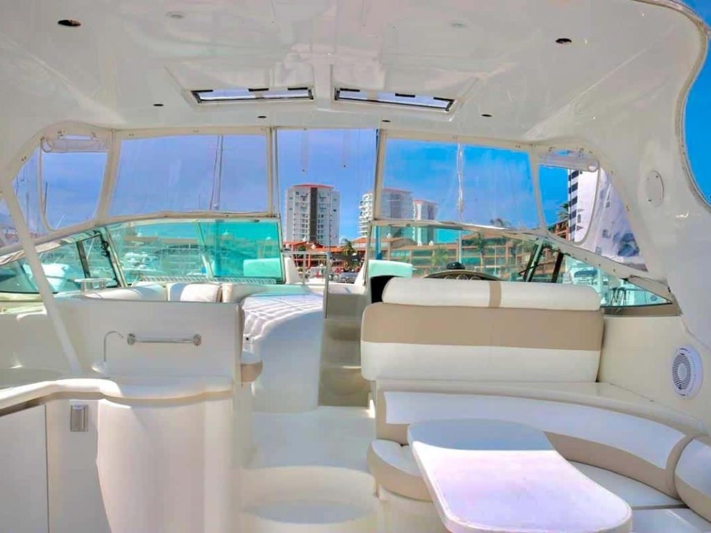 Renta-de-yates-en-puerto-vallarta---Cruiser-44-(7)