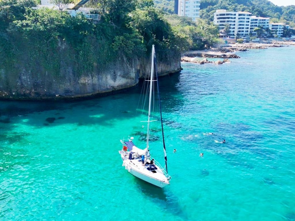 Riviera Nayarit Sailboat Charter Maple Leaf 48 FT