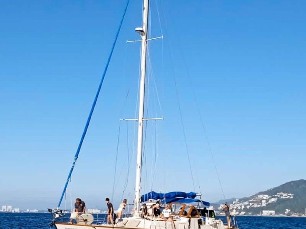 Riviera Nayarit Sailboat Charter Maple Leaf 48 FT