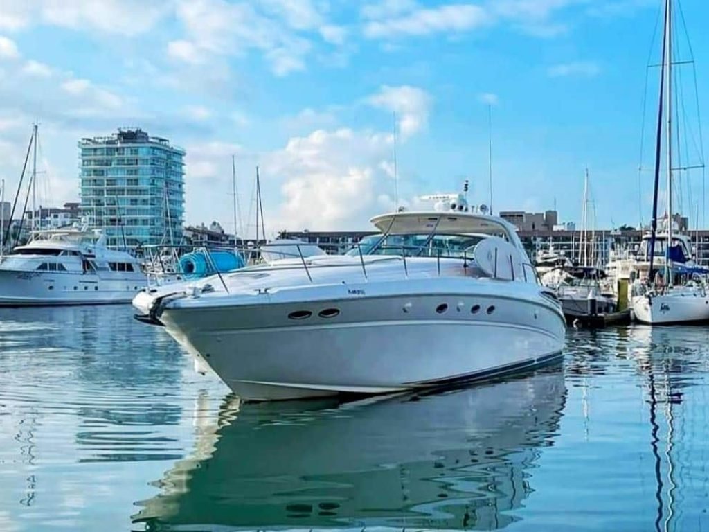 Sea Ray 55 Sundancer Puerto Vallarta Yacht Charter