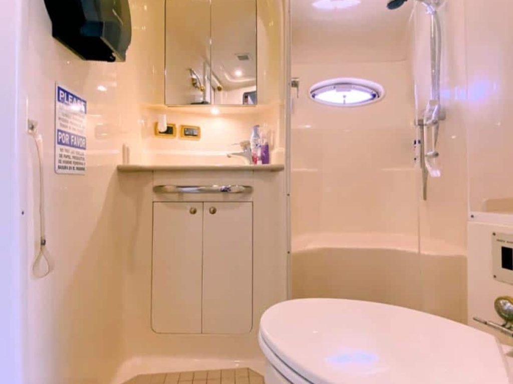 Sea Ray 55 Sundancer Renta de Yates en Puerto Vallarta