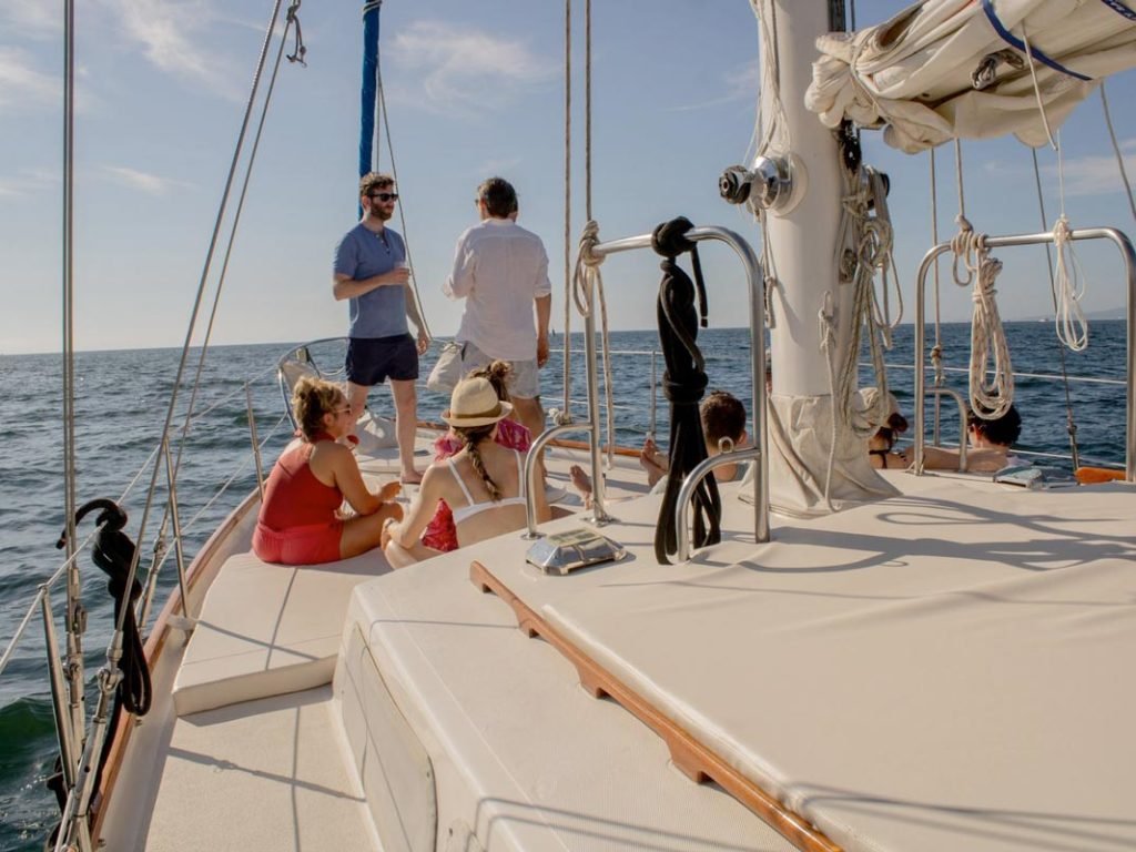 Velero en renta en Riviera Nayarit Maple Leaf 48