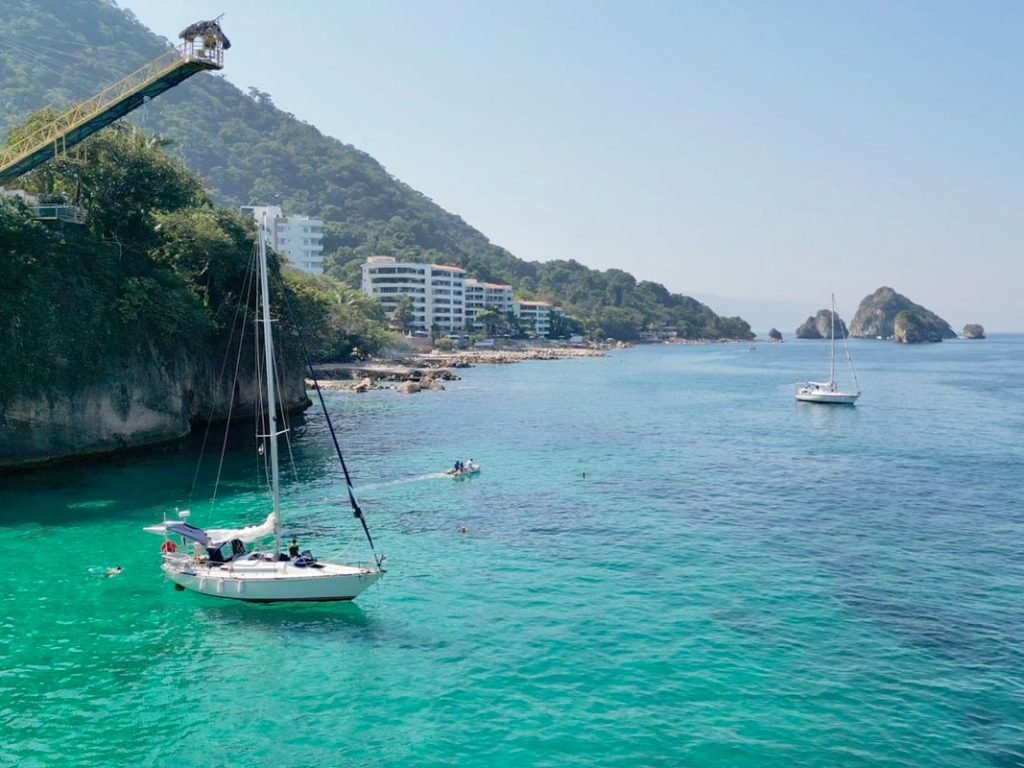 Velero en renta en Riviera Nayarit Maple Leaf 48