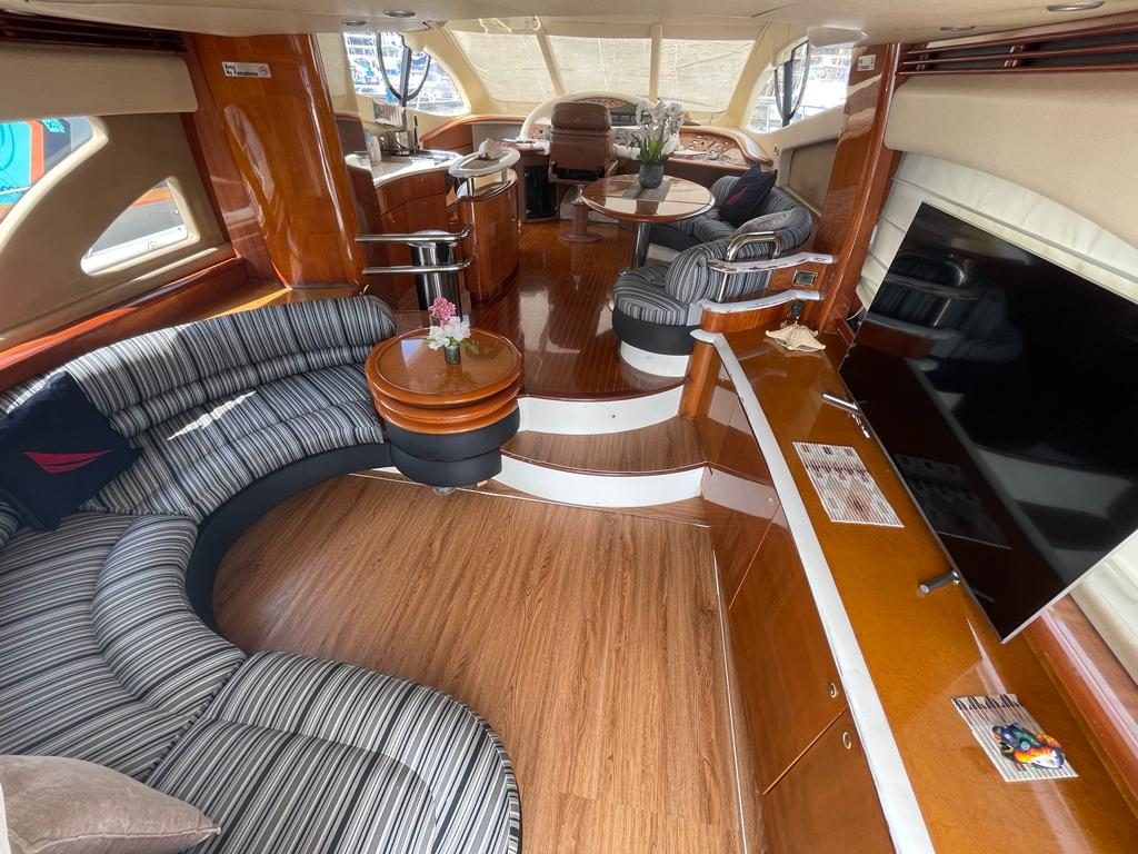 Yate de lujo en Puerto Vallarta - Azimut 58 Fly