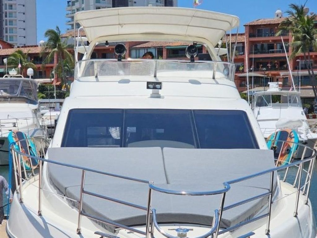 Yate de lujo en Puerto Vallarta - Azimut 58 Fly