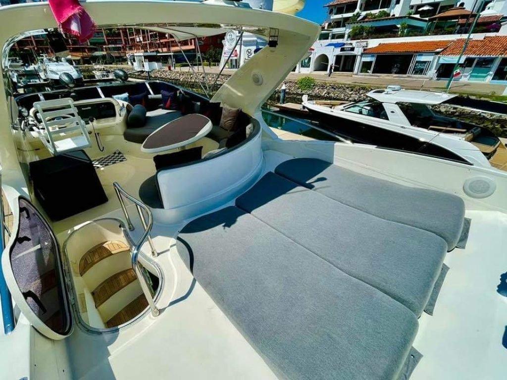 Yate de lujo en PuertoVallarta -Azimut 58 Fly