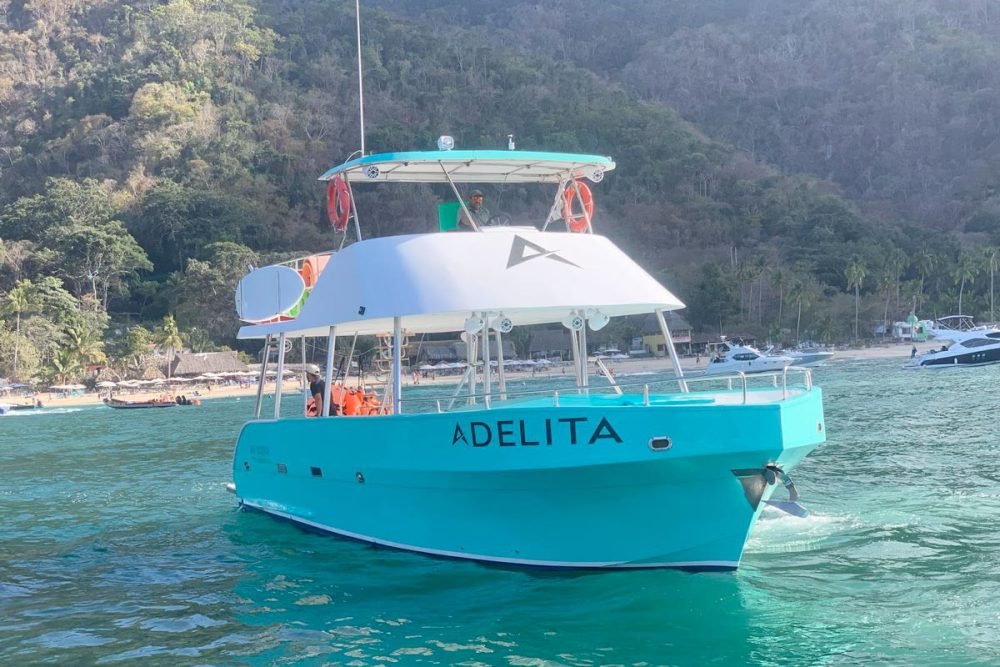 Yate-42---Renta-de-Yates-en-Vallarta-1