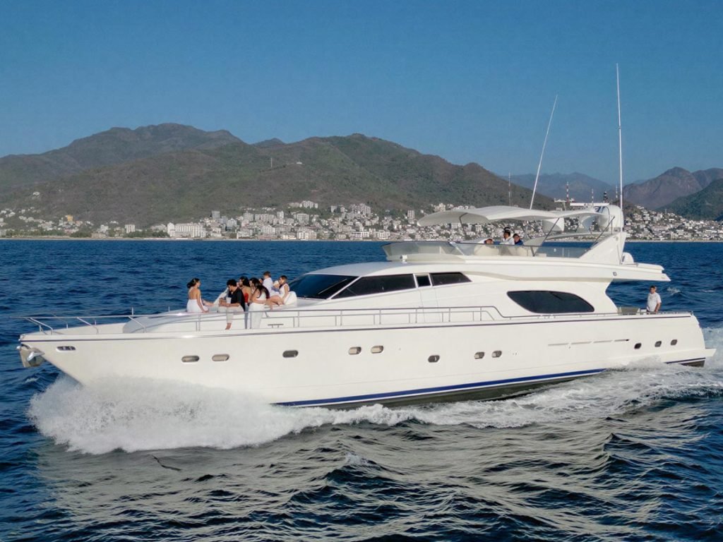 Yates-de-lujo-en-puerto-vallarta---Ferreti-80-(6)