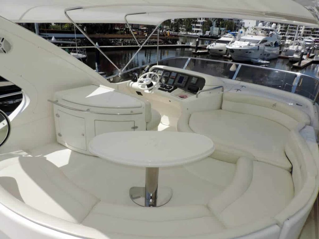 Yate de lujo en Puerto Vallarta - Azimut 58