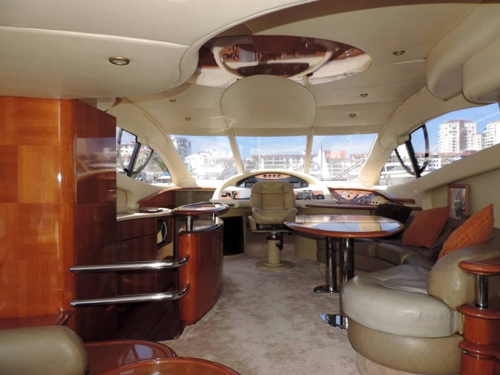 Yate de lujo en Puerto Vallarta - Azimut 58