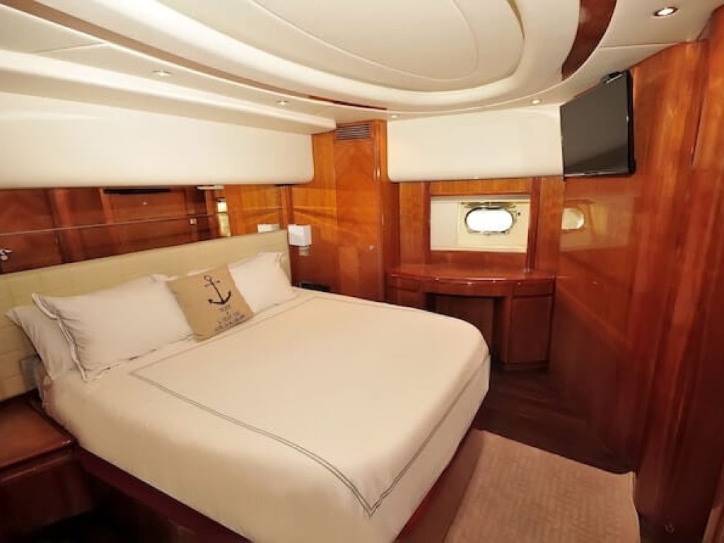 Luxury Yacht Puerto Vallarta - Azimut 85