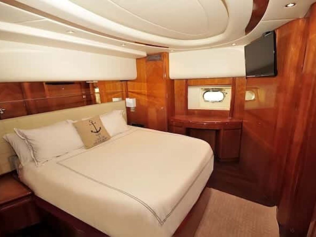 Luxury Yacht Puerto Vallarta - Azimut 85