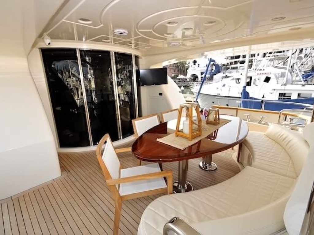 Luxury Yacht Puerto Vallarta - Azimut 85