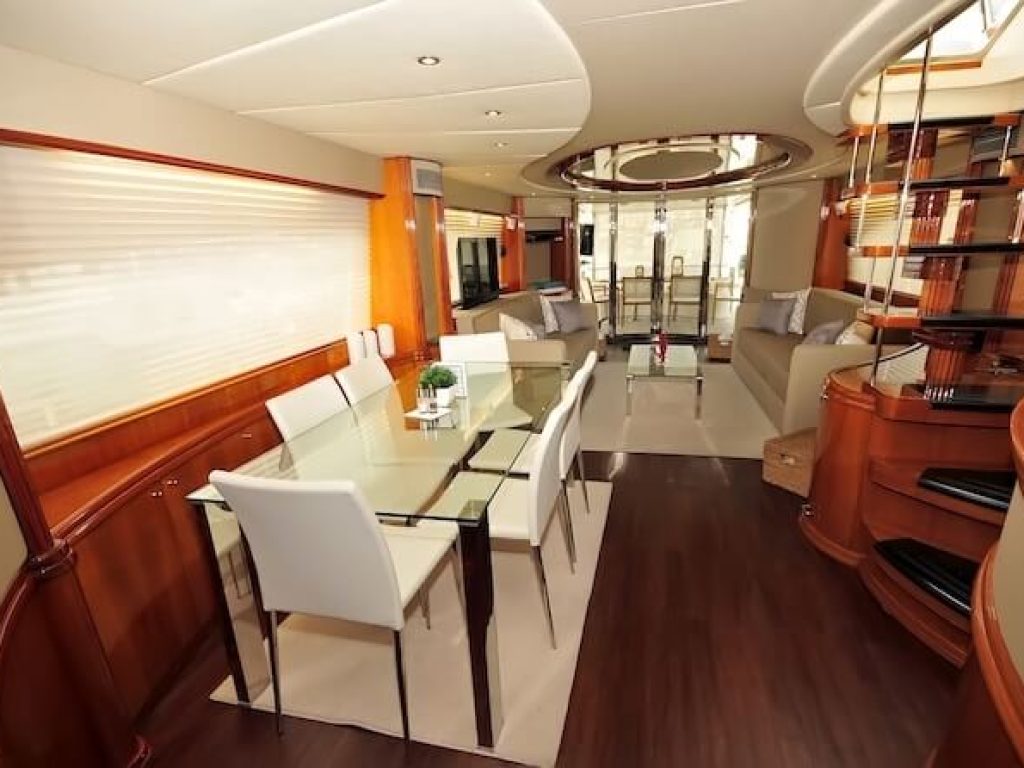 Luxury Yacht Puerto Vallarta - Azimut 85