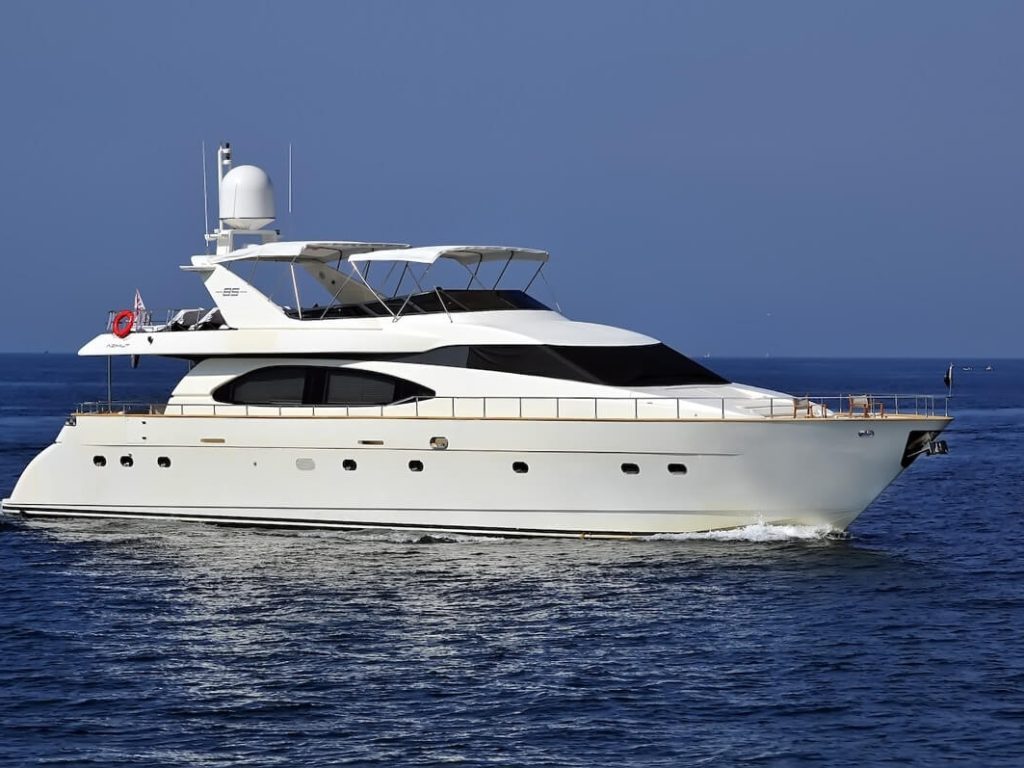 Luxury Yacht Puerto Vallarta - Azimut 85