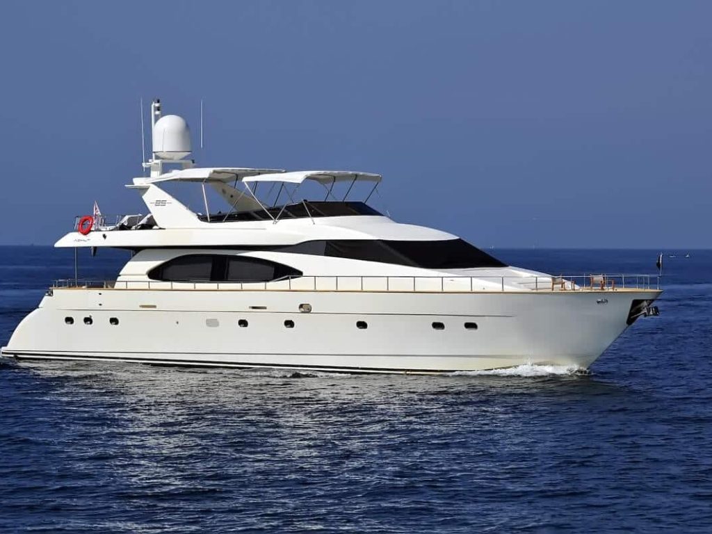 Luxury Yacht Puerto Vallarta - Azimut 85