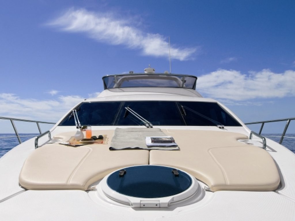 Yate de lujo en Puerto Vallarta - Azimut 58
