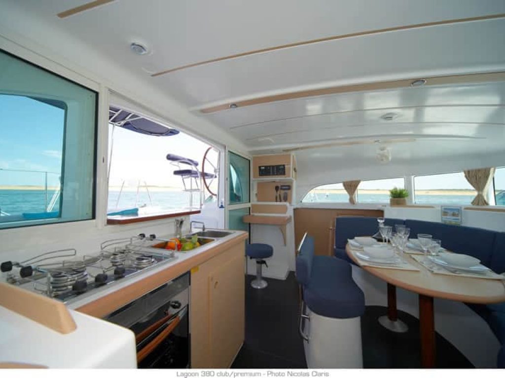 Lagoon 38 - Catamaran Puerto Vallarta
