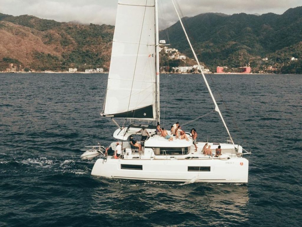 Lagoon 40 - 18 PAX Catamaran Nuevo Vallarta