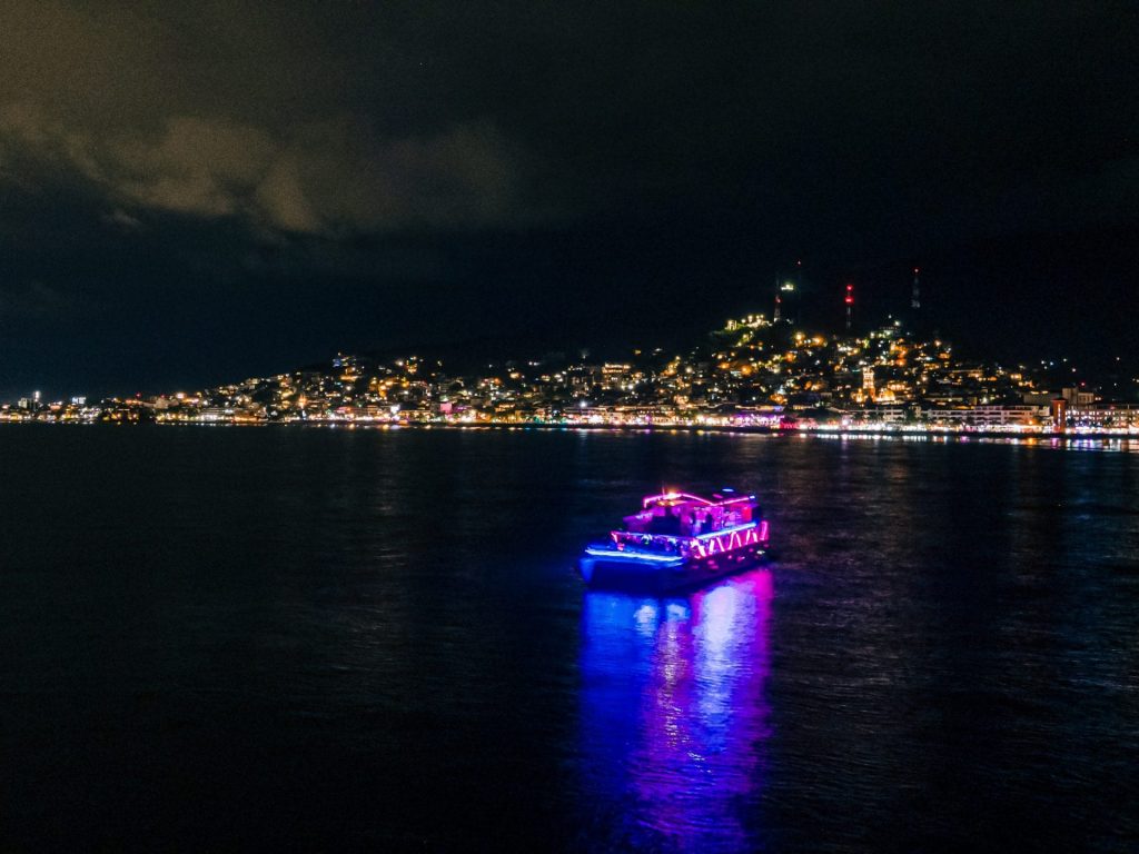 neon-party-puerto-vallarta-2