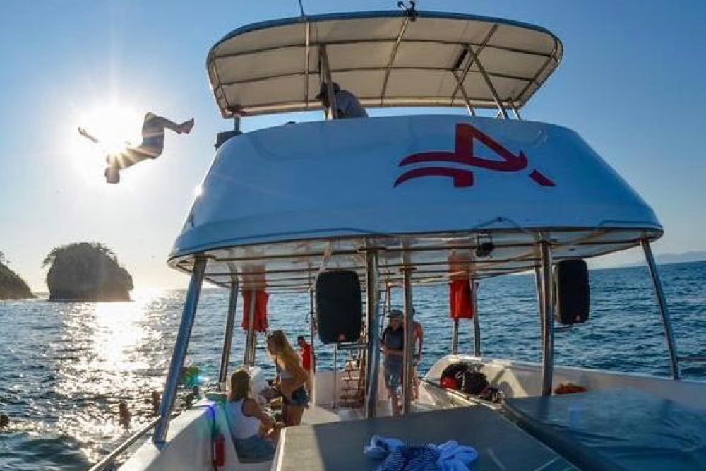 Yate 42 - Renta de Yates en Vallarta