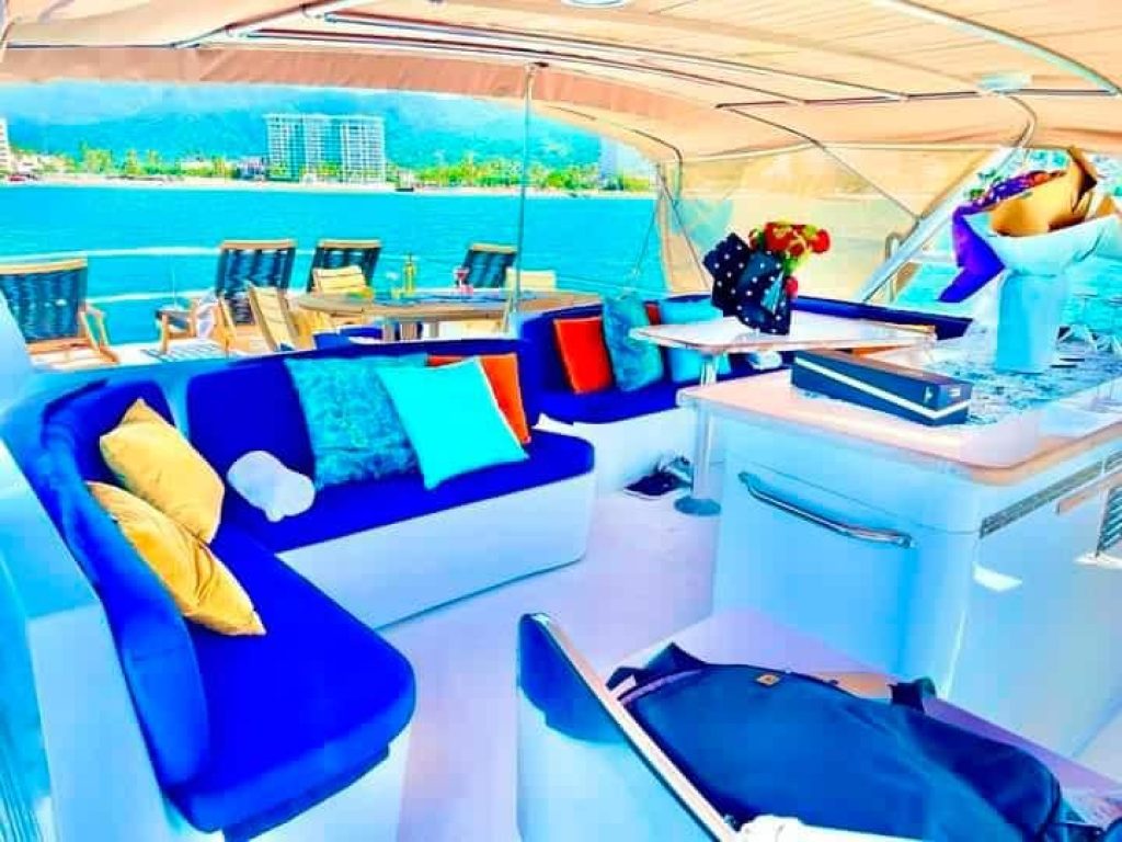 Luxury Yacht Puerto Vallarta - Custom 90