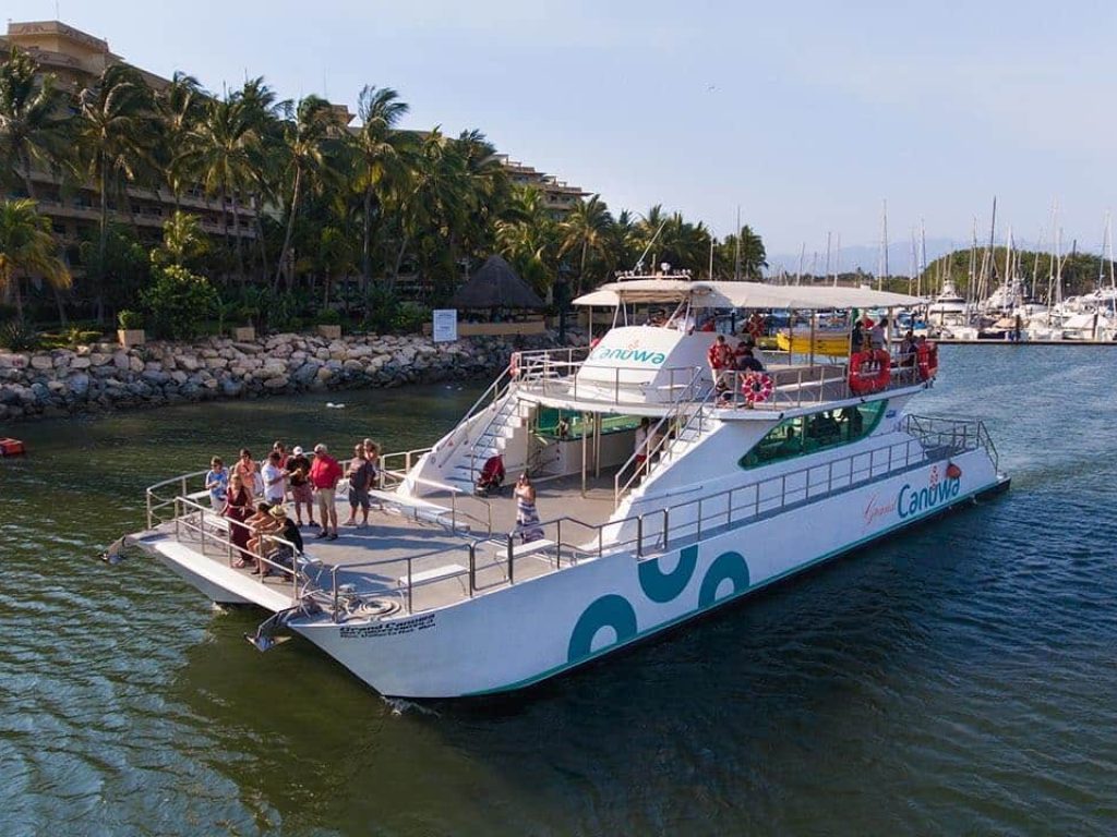Catamaran 90 - Puerto Vallarta Catamaran Private Tours