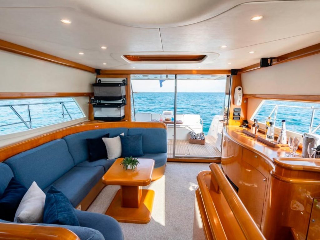 renta-de-yates-de-lujo-en-riviera-nayarit-custom-55-(1)