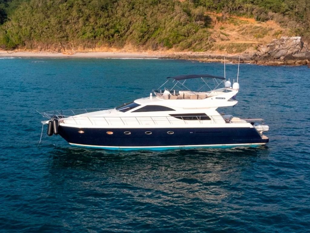 renta-de-yates-de-lujo-en-riviera-nayarit-custom-55-(3)