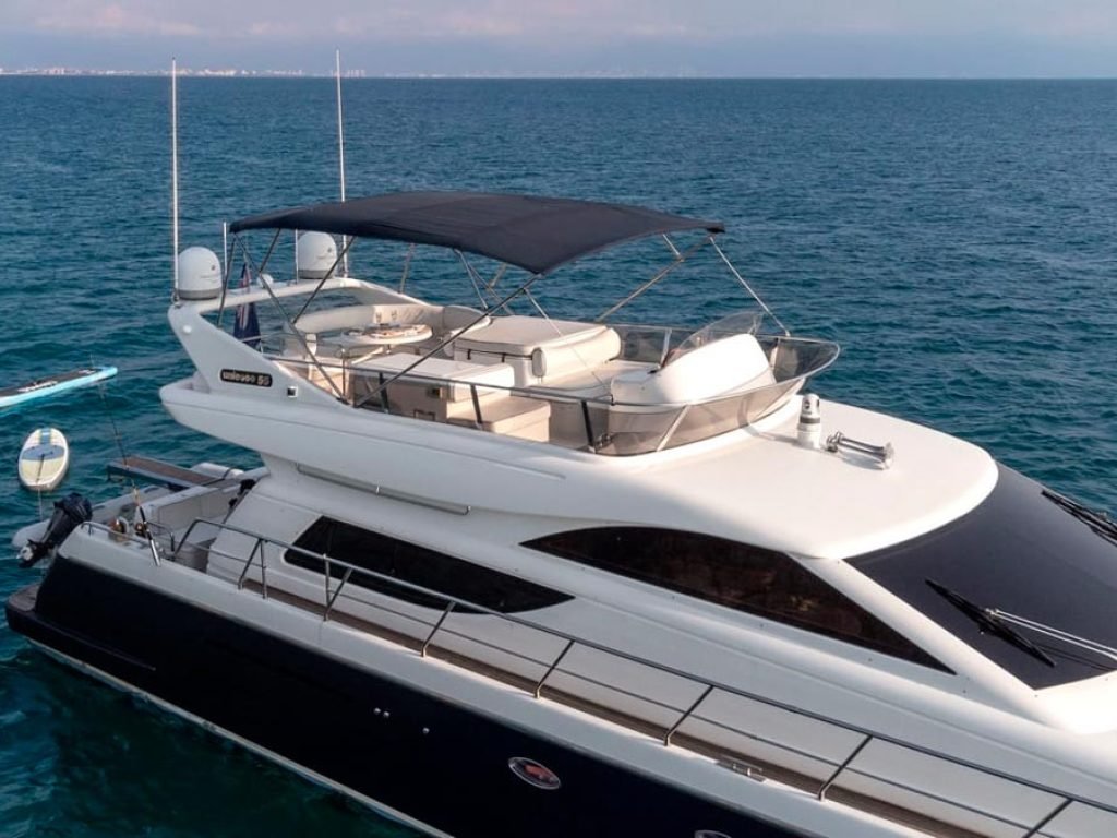 renta-de-yates-de-lujo-en-riviera-nayarit-custom-55-(5)