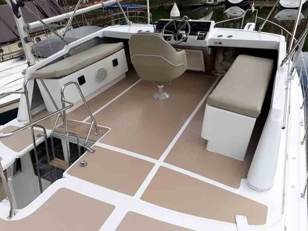 Puerto Vallarta Cheap Yacht Rental - Bayliner 43