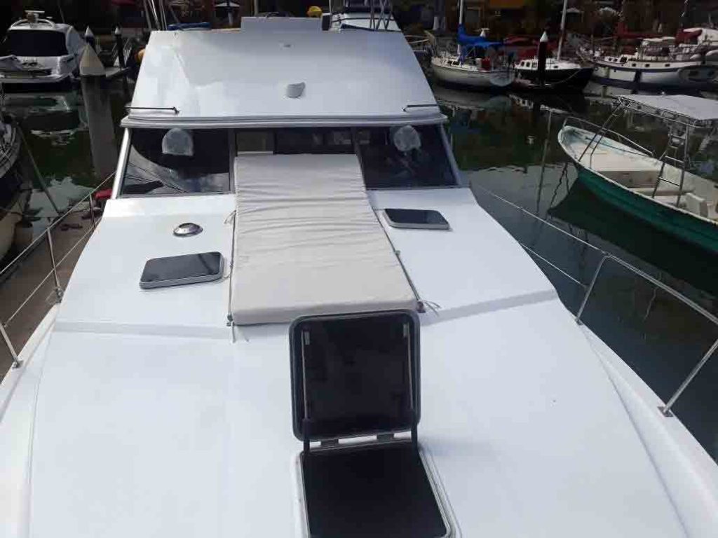Puerto Vallarta Cheap Yacht Rental - Bayliner 43