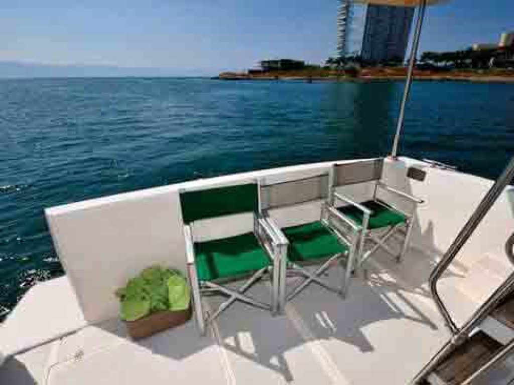 Puerto Vallarta Cheap Yacht Rental - Bayliner 43