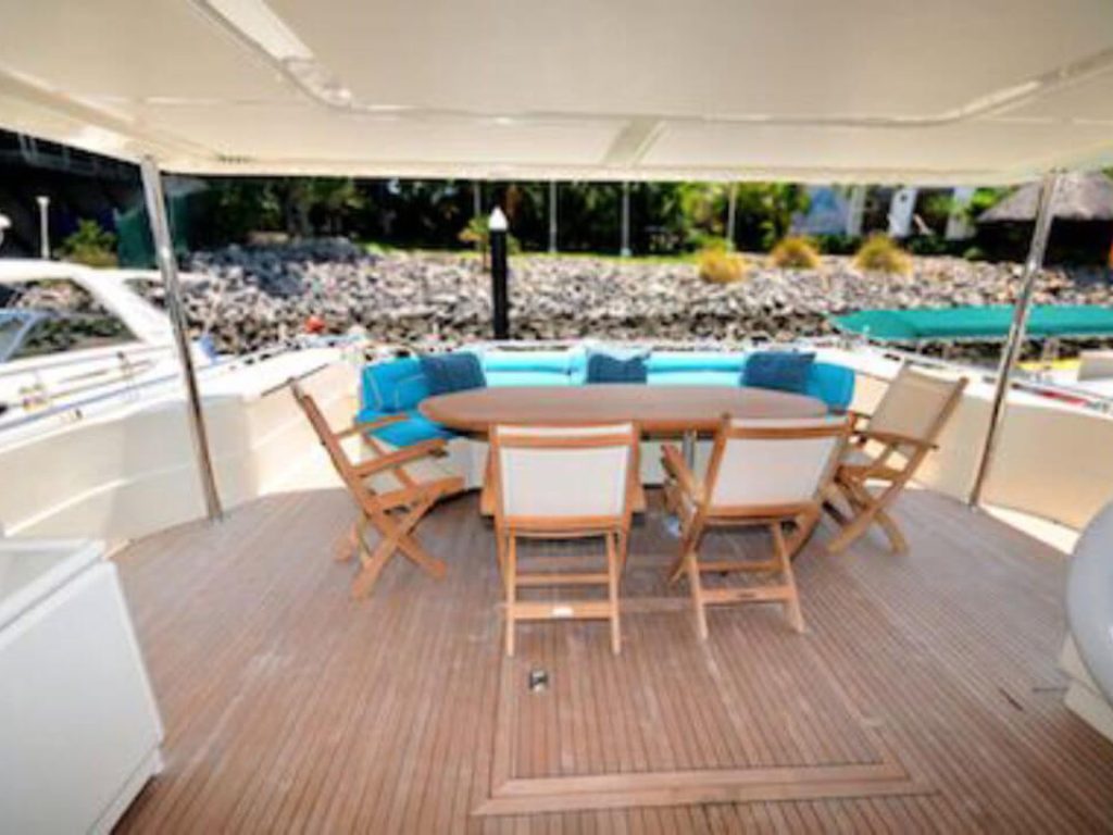 Luxury Yacht Puerto Vallarta - Ferratti 80
