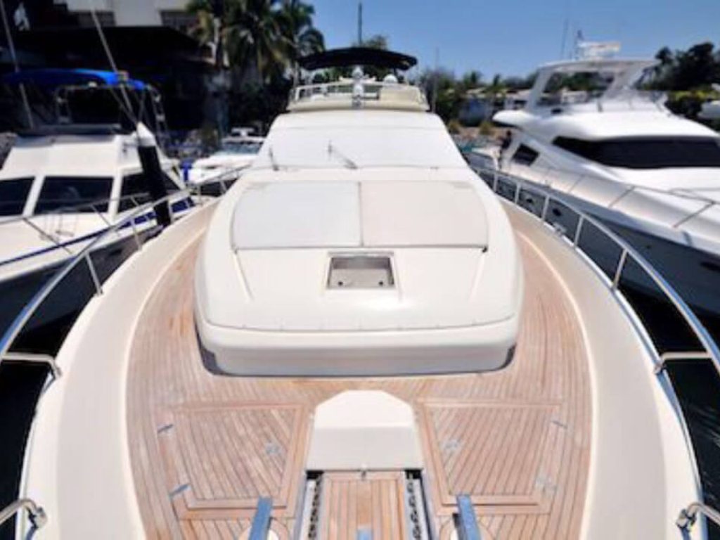Luxury Yacht Puerto Vallarta - Ferratti 80